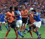 Amsterdam, 29 juni 2000   
Nederland-Italie, eindstand 0-0 ook na verlenging Italie wint na strafschoppen
Jaap Stam en Frank de Boer Paolo Maldini
Mooi aktie kopbal
Europees Kampioenschap Voetbal 2000