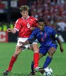 Rotterdam16 juni 2000 Euro 2000
Nederland-Denemarken, eindstand 3-0
Edgar Davids contra Jon Dahl Tomasson
Europees Kampioenschap Voetbal 2000