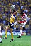 Eindhoven, 15 juni 2000
Euro 2000
Turkije-Zweden, eindstand
Kennet Andersson in duel met  Fatih
Europees Kampioenschap Voetbal 2000