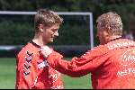 Landgraaf 6 juni 2000
Training Denemarken met Jan Heintze, Jon Dahl Tomasson en Jesper Gronkjaer
Trainer Bo Johanssen met sterspeler Martin Jorgensen
Europees Kampioenschap Voetbal 2000