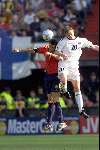 Spanje-Noorwegen, eindstand 0-1
Rotterdam, 13 juni 2000
Fernando Hierro in duel met Ole Gunnar Solskjaer
Europees Kampioenschap Voetbal 2000