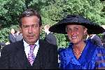 Breukelen 7 juni 2000
Haringparty op Nijenrode.
Otto Lenselink met zijn vrouw Annemarie v Helden