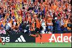Rotterdam, 25 juni 2000   Euro 2000
Nederland-Yougoslavie, eindstand 6-1
4 doelpunten Patrick kluivert 
Patrick kluivert mooie aktie juichfoto
Europees Kampioenschap Voetbal 2000