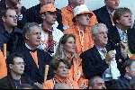 Amsterdam 29 juni 2000  Euro 2000
1/2 finale Nederland-Italie, eindstand 0-0 na verlenging 0-0 Nederland verliest met strafschoppen
Paulette Schroder en vader Martin Schroder
Europees Kampioenschap Voetbal 2000