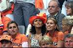 Amsterdam 11 juni 2000
Nederland-Tjechie 1-0 tijdens EK
Links vrouw Ronald de Boer
Europees Kampioenschap Voetbal 2000