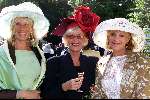Breukelen 7 juni 2000
Haringparty op Nijenrode.
Sheila de Vries en Astrid Engels met hoedjes
