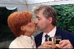 Geldrop 25 juni 2000
Trea Dobbs getrouwd voor de derde maal met Hans