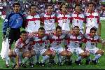 15 juni 2000
Turkije-Zweden, eindstand 0-0
staande v.l.n.r.: Rustu, Ogun, Mustafa, Umit, Alpay en Hakan Sukur
gehurkt v.l.n.r.: Fatih, Arif, Hakan Unsal, Okan en Suat
Europees Kampioenschap Voetbal 2000
