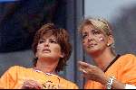Amsterdam 29 juni 2000
Nederland-Italie 0-0 euro 2000
Yvonne Brandsteder met vriendin
Europees Kampioenschap Voetbal 2000