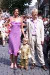Den Bosch 29 juni 2001
Albert Verlinde en Onno Hoes trouwen.
Isa Hoes en Antonie Kamerling en hun zoontje Merlijn.