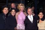 Scheveningen 19 juni 2001
Premiere van Pearl Harbour in het Pathe theater in Scheveningen.
Connie Breukhoven Hans Breukhoven Jordi Breukhoven