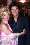 Scheveningen 19 juni 2001
Premiere van Pearl Harbour in het Pathe theater in Scheveningen.
Connie Breukhoven met haar zoon Jordi