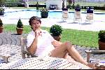 24 juni 2001
Het huis, zwembad en tuin van Emile Ratelband