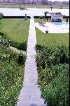 24 juni 2001
Het huis, zwembad en tuin van Emile Ratelband