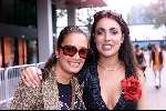 Utrecht 24 juni 2001
Premiere van Saturday Night Fever in Utrecht
Monique en Suzanne Kleeman met haar dochter en een vriendin.
Lois Lane