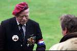 Soestdijk 27 juni 2001
 Prins Bernhard en Prins Willem Alexander bij het defile  op soestdijk.
Een oud strijder