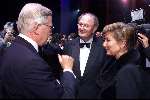 SCHEVENINGEN 21 OKTOBER 2001
PREMIERE van AIDA in het circustheater.
Pieter v Vollenhoven en Joop v d Ende en Janine v d Ende