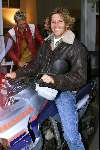 Amsterdam 14 juni 2001
Presentatie van het nieuwe internetbedrijf van Johnny de Mol 
Wouter Nicolaas op zijn moter