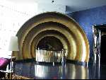 Dubai 7 Mei 2001
Het duurste en mooiste hotel van de wereld
Zes sterren hotel Burj Al Arab
Het gehele interieur van bladgoud