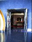 Dubai 7 Mei 2001
Het duurste en mooiste hotel van de wereld
Zes sterren hotel Burj Al Arab
Het gehele interieur van bladgoud