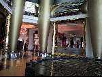 Dubai 7 Mei 2001
Het duurste en mooiste hotel van de wereld
Zes sterren hotel Burj Al Arab
Het gehele interieur van bladgoud