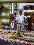 Dubai 7 Mei 2001
Het duurste en mooiste hotel van de wereld
Zes sterren hotel Burj Al Arab
Het gehele interieur van bladgoud
Albert West