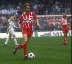 Adri v Tiggelen spelend voor PSV