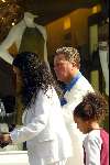 Amsterdam 15 juni 2002
Baruch Moszkowicz met zijn vrouw en 5 kinderen