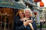 Den Haag 3 juni 2002
Haringparty bij hotel des Indes.
Eddy de Kroes en Helen Hissink