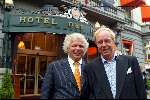 Den Haag 3 juni 2002
Haringparty bij hotel des Indes.
Eddy de Kroes