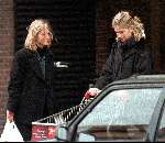 Belgie, 28 november  1998
Emily Bremers samen met haar zus shoppend
