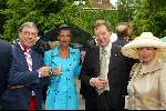 Breukelen11 juni 2002
Haringparty Neijenrode
mevr. Schroder van biodermal Frans Molenaar enJan  Swinkels