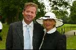 Breukelen11 juni 2002
Haringparty Neijenrode
Harry v Hoof en Els v Hoof