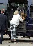 Muiden 22 juni 2003

Koningin beatrix neemt haar hondjes mee als ze gaat varen met de Groene Draeck.