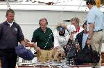 Muiden 22 juni 2003
Koningin beatrix neemt haar hondjes mee als ze gaat varen met de Groene Draeck.
peter smulders bv
