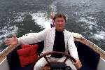 Vinkeveen 21 Juni 2002
Peter Smulders zanger uit tilburg in een sloep