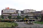 Amsterdam 15 augustus 2001
Koningin Beatrix en Prin Constantijn op bezoek bij Prins Claus in het AMC Ziekenhuis