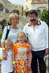 Kaatsheuvel 22 juni 2003
Opening nieuwe show in de efteling
Chiel Montagne met vrouw en kleinkinderen