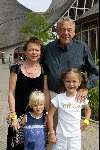 Kaatsheuvel 22 juni 2003
Opening nieuwe show in de efteling
Hans v Mierlo en Connie Palmen met kleinkinderen