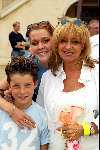 Kaatsheuvel 22 juni 2003
Opening nieuwe show efteling
Corry Konings met kinderen