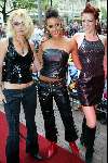 Amsterdam 18 juni 2003
premiere 2 fast 2 furious in city theater
Meidengroep Dare