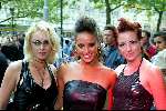 Amsterdam 18 juni 2003
premiere 2 fast 2 furious in city theater
Meidengroep Dare