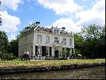 Villa en fietsers aan de Vecht
Sloepentocht