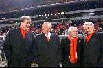 Eindhoven, 2 februari 1999
v.l.n.r. De clubartsen van PSV, Arthur Wolf, Carel v d Brekel, Cees Rein v d Hoogenband en Bobby Robson