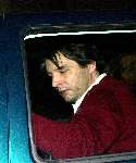St Georges 28 februari 2003
Prinses Margarita met haar hond op weg naar het politieburo Edwin de Roy v Zuydewijn