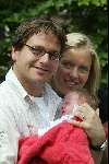 Tilburg 20 Juni 2003
Guus Meeuwis met zijn vriendin en pas geboren dochter.