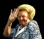 Amsterdam 3 oktober 2003
Koningin Beatrix bij paleis op de dam
