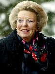 Lech 8 februari 2003
Koningin Beatrix met vriendinnen bij hotel POST
in Lech