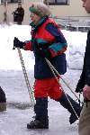 Lech, 8 februari 2001
Skivakantie Koninklijke familie
Koningin Beatrix met de ski\'s