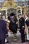Den Haag 18 september 2001
Prinsjesdag 2001
Koningin Beatrix bij de Gouden Koets samen met Prins Willem Alexander